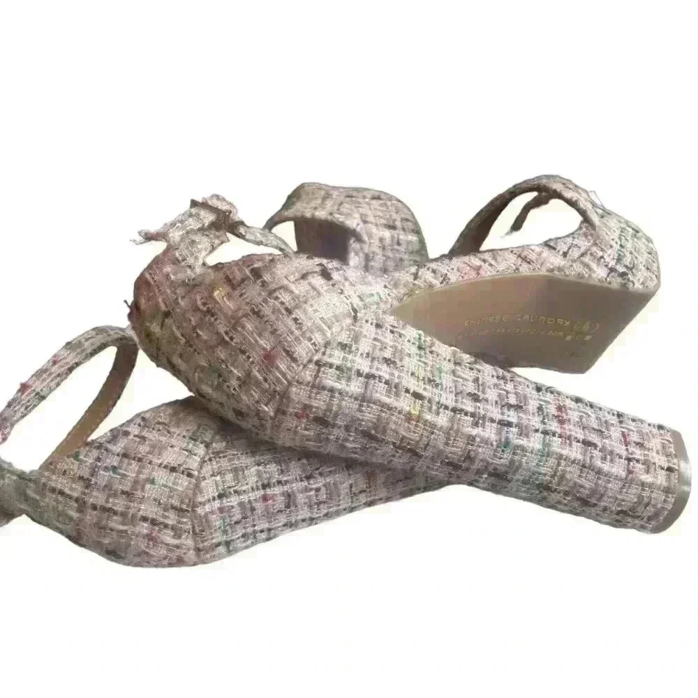 CHINESE LAUNDRY Avenue Tweed Sky High - chunky plaid platform shoe - size 9.5